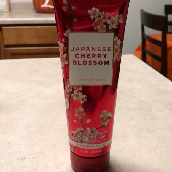 New BBW Japanese Cherry blossom body cream